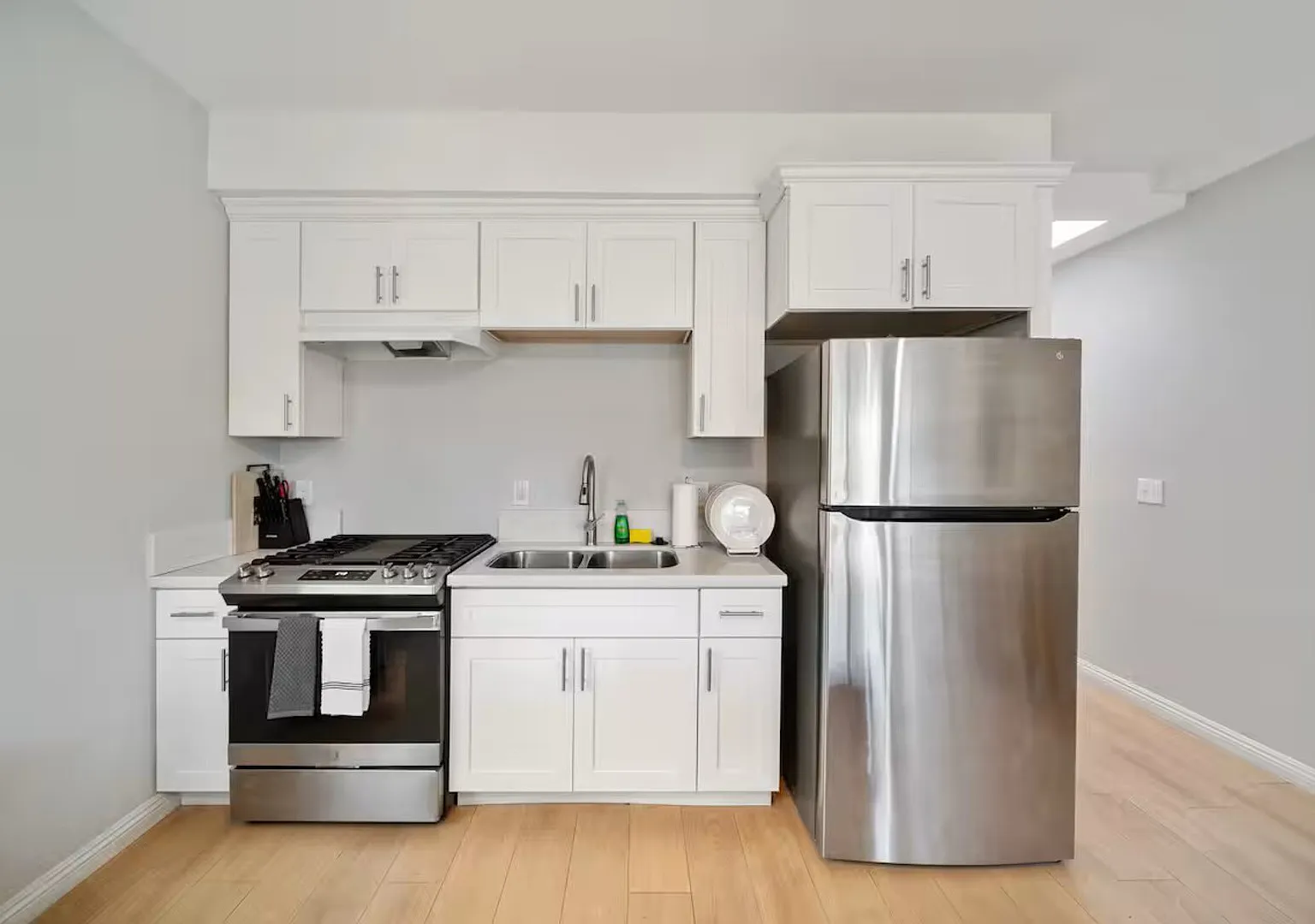 Jefferson Blvd - Unit 2 — Photo 4
