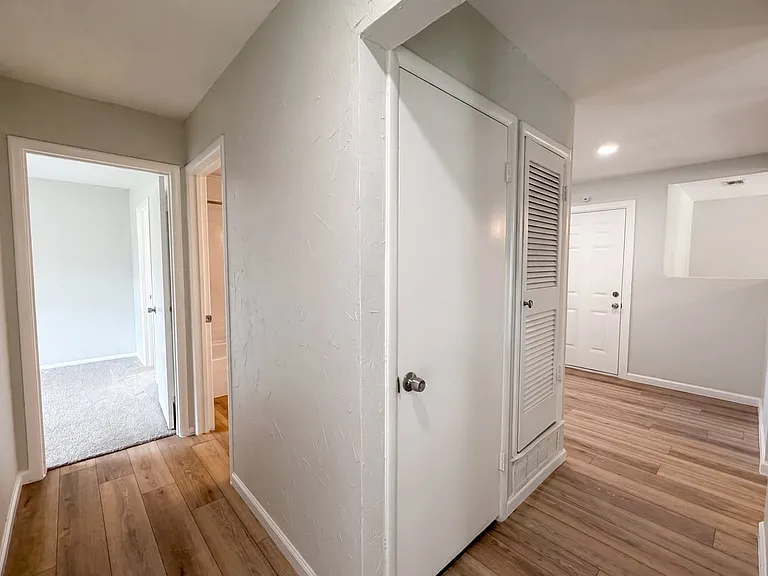 5701 Hanson Dr — Photo 7