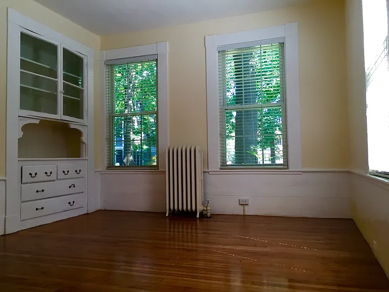 365 Harvard St — Photo 12