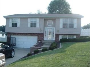 134 Penn Crest Cir, McKeesport, PA 15131