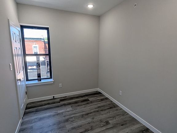 5th image of 4995 W Thompson St #2F