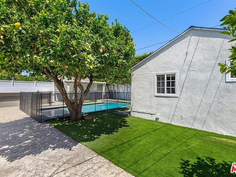 12719 Tiara St — Photo 34