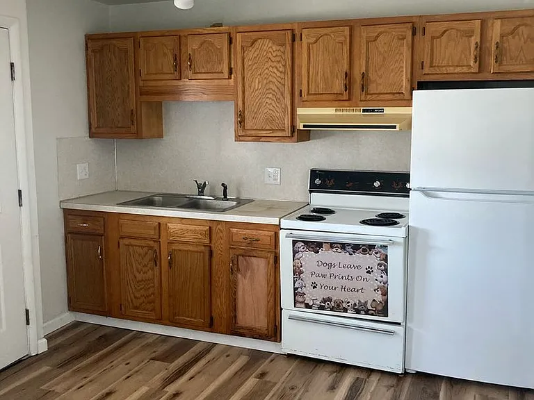 730 Main St — Photo 5