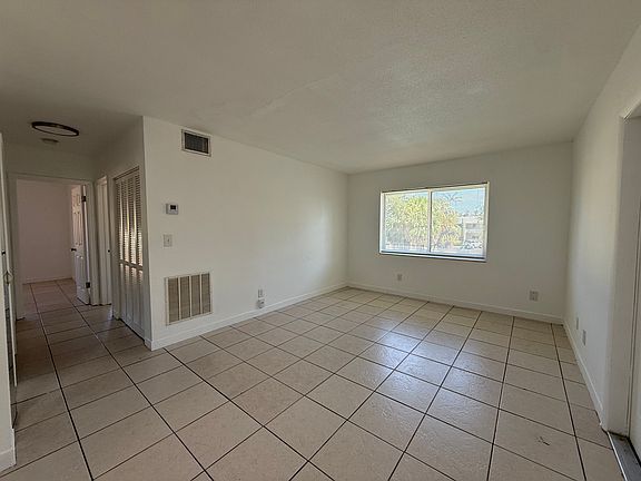 2nd image of 901 Pine Dr APT 10