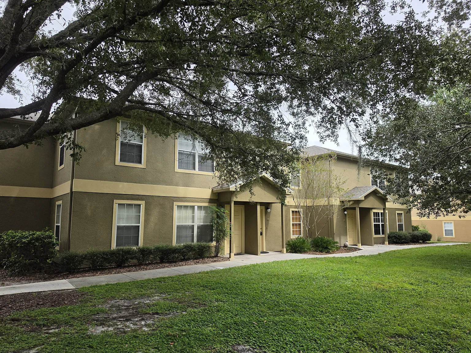 3 bed, 1325 sqft, $1,695 — Photo 3