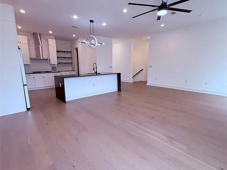 1417 Kramer Ln #19 — Photo 31
