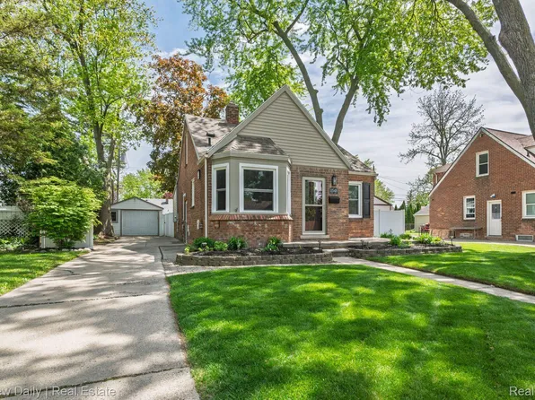 11548 Cavell St, Livonia, MI 48150