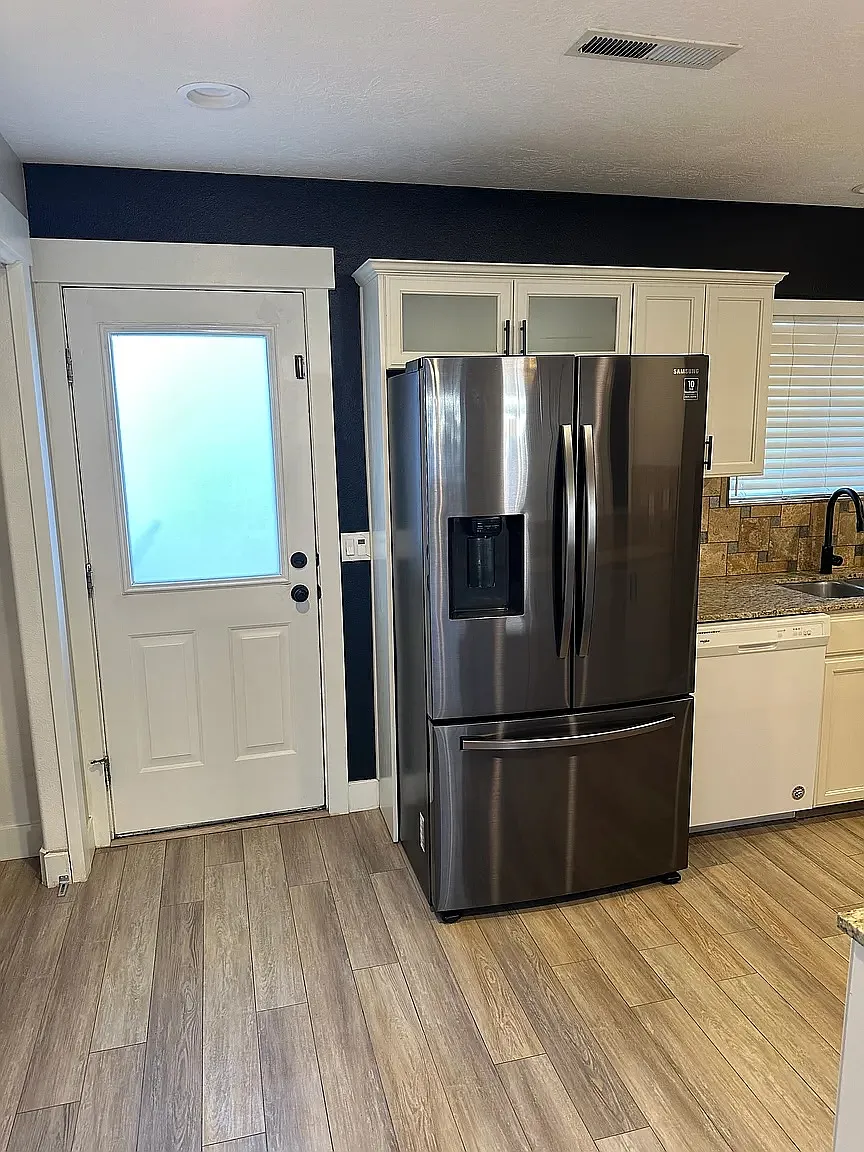 2 bed, 1085 sqft, $1,600 — Photo 3