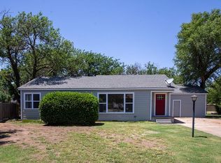 25 Legion Dr, Fairview, OK 73737