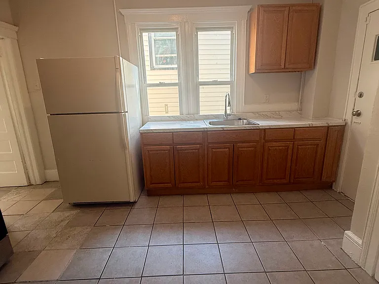 54 Princeton St #2F — Photo 4