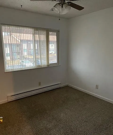 7558 Hazelcrest Dr — Photo 16