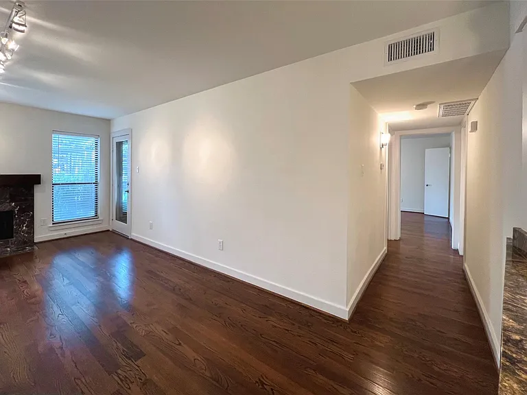 1601 S Shepherd Dr #161 — Photo 15