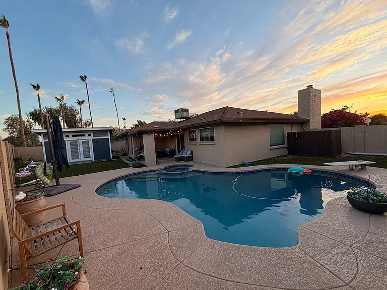 1335 W Isabella Ave — Photo 1