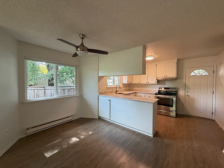 87 Randall Ln — Photo 4