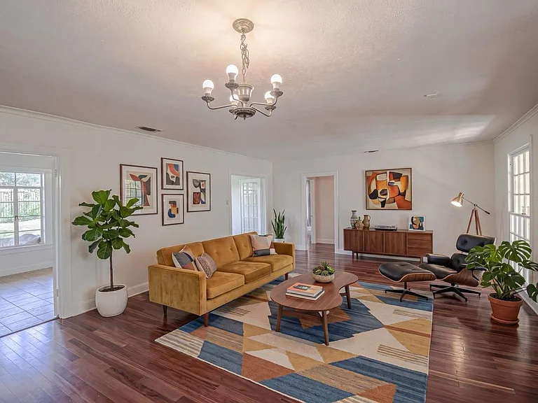 1202 Norwood Rd — Photo 1