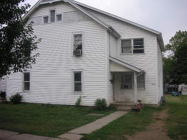 1st image of 207 N High St APT B