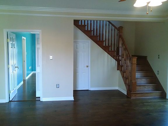 5th image of 310 Cavalier Ct