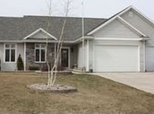 N9119 Petunia Ct, APPLETON, WI 54915