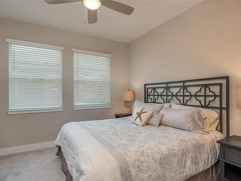 5333 NW 33rd Pl — Photo 17