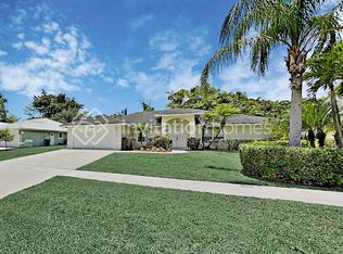 13750 Lilac Pl, Wellington, FL 33414