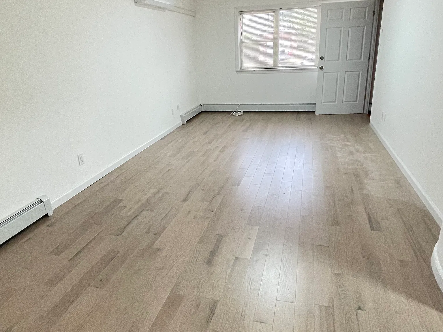 2 bed, 900 sqft, $2,600 — Photo 1