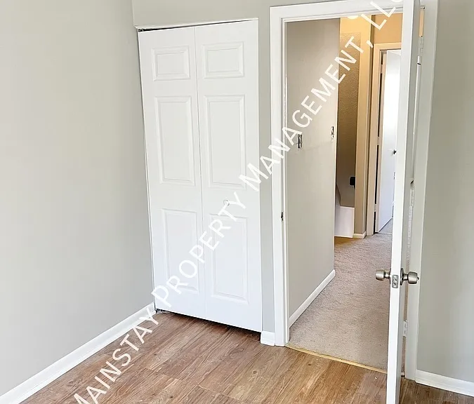 8852 Pennsbury Pl — Photo 15