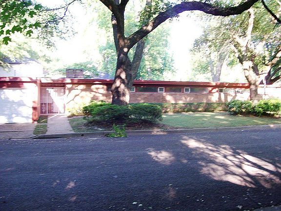 2nd image of 715 Sylvan Dr