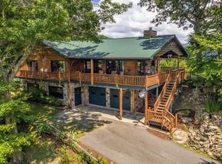 2444 Maple Springs Dr, Waynesville, NC 28785