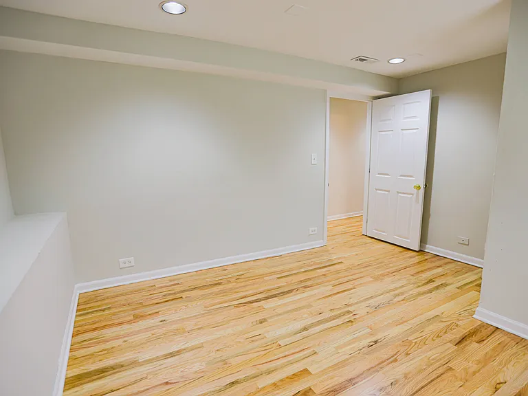 3540 N. Janssen Ave. — Photo 9