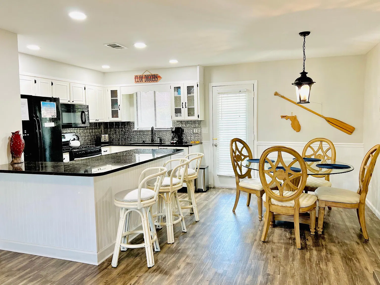 2 bed, 2.5 bath, 972 sqft, $2,300 — Photo 3