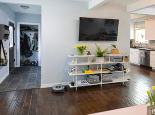 7076 Terry St, Anchorage, AK 99502