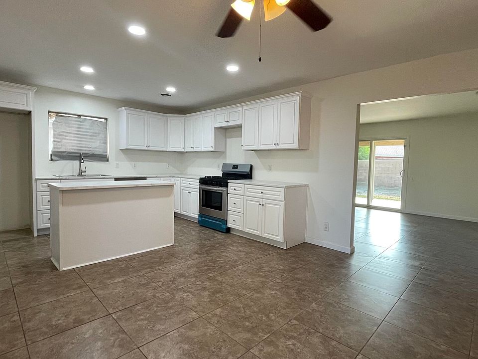 2nd image of 50021 Balboa St