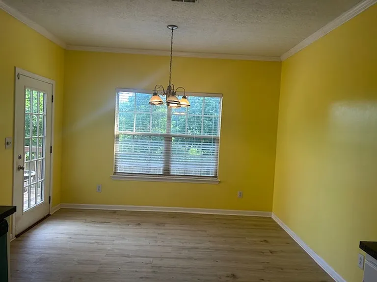 2709 Michelle Park — Photo 3