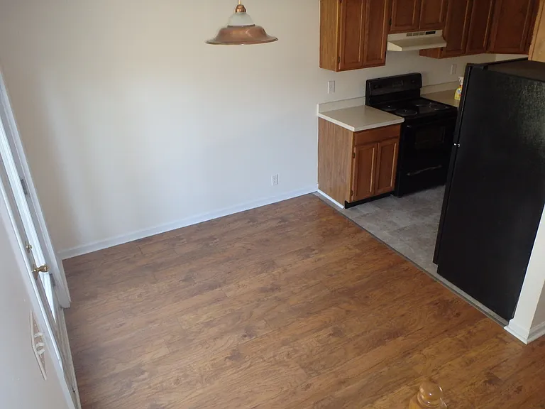 831 Claybrook Ct — Photo 6