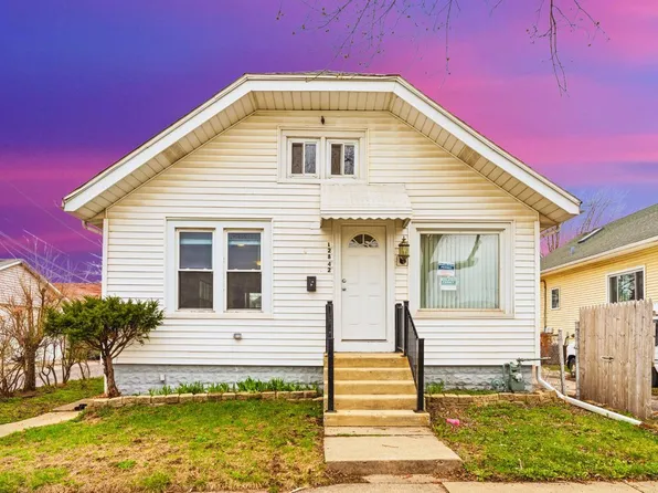 12842 Wood St, Blue Island, IL 60406