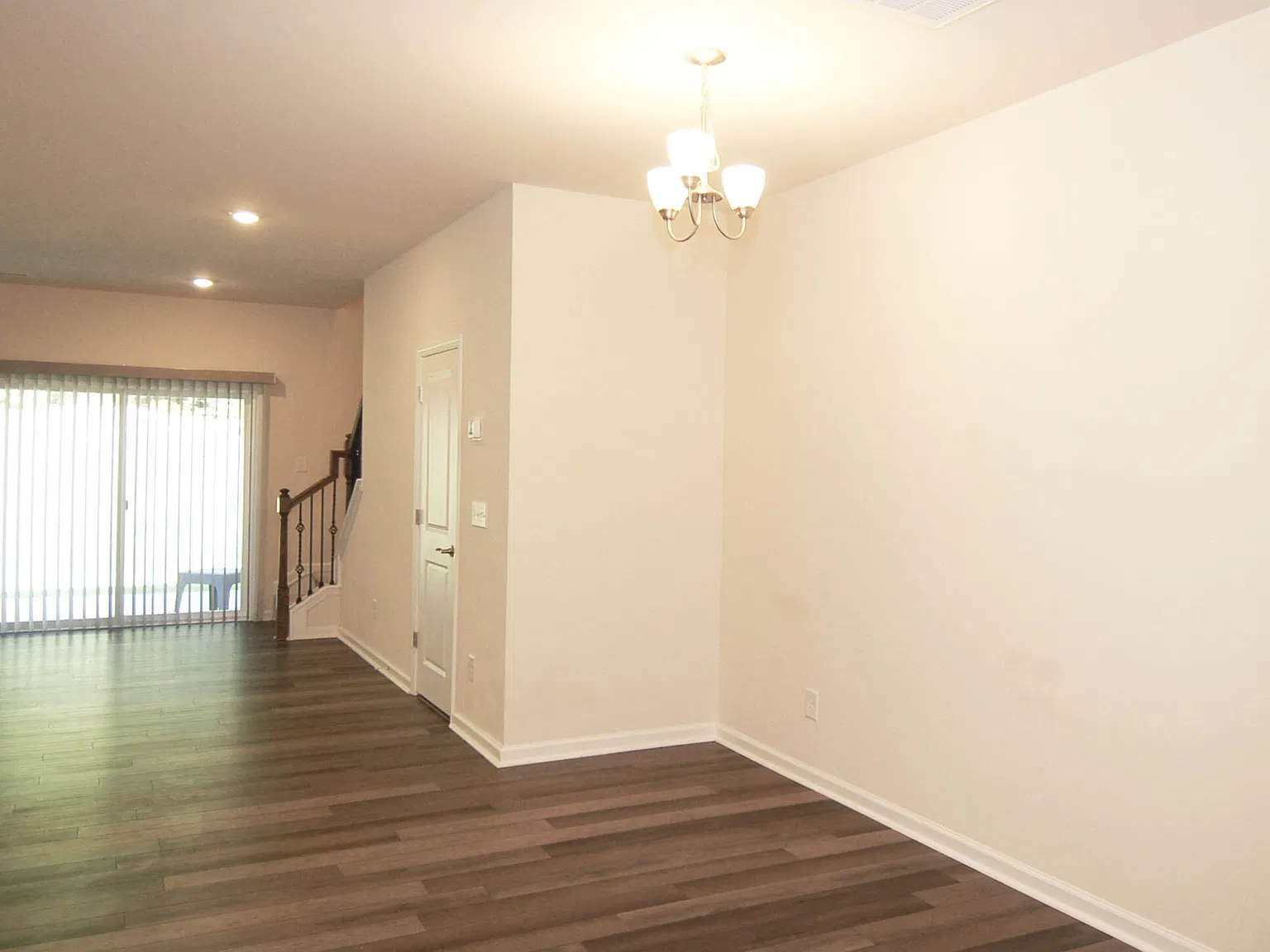 3 bed, 2.5 bath, 1516 sqft, $1,850 — Photo 4