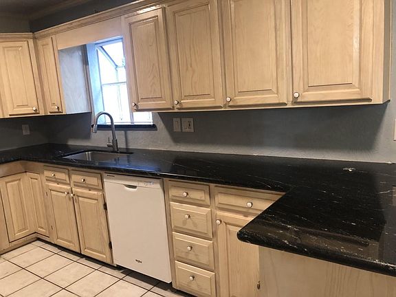 3rd image of 1404 S 14th St #1