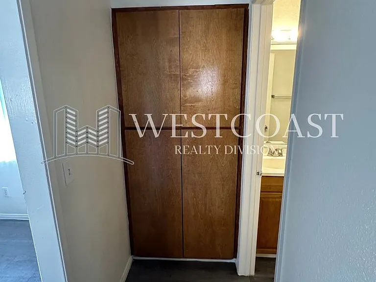 349 S Ashford Ave — Photo 7