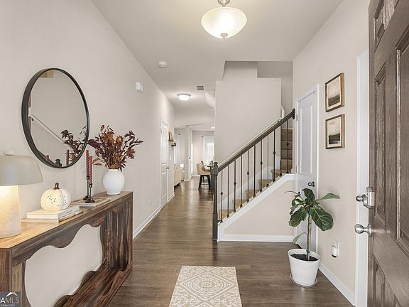 4th image of 141 Southwind Cir