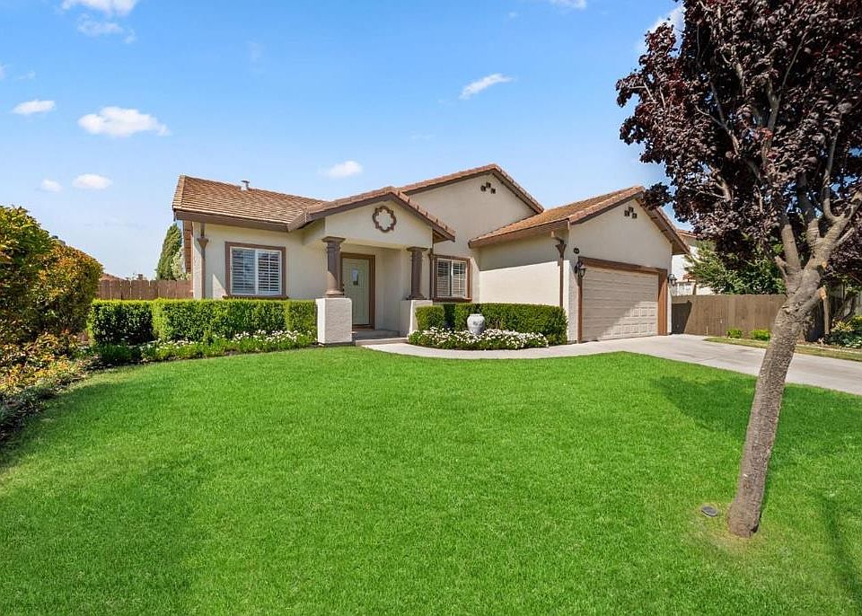 1st image of 620 Glenmore Dr