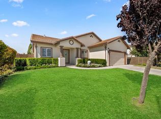 620 Glenmore Dr, Hollister, CA 95023