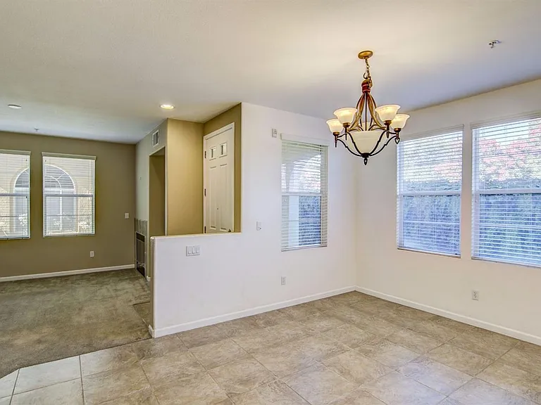 8464 Crystal Walk Cir — Photo 18