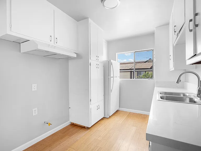 351 Salem St #7 — Photo 10