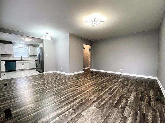 4th image of 1310 Superior Ave