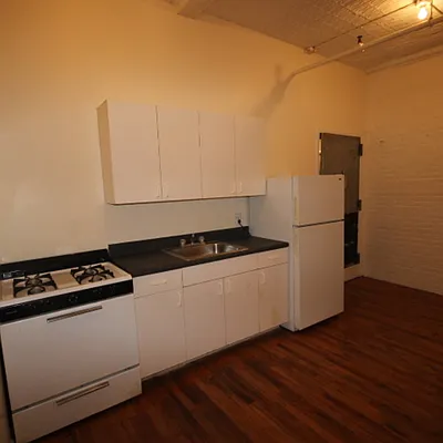 Rented by Nooklyn NYC LLC | media 17