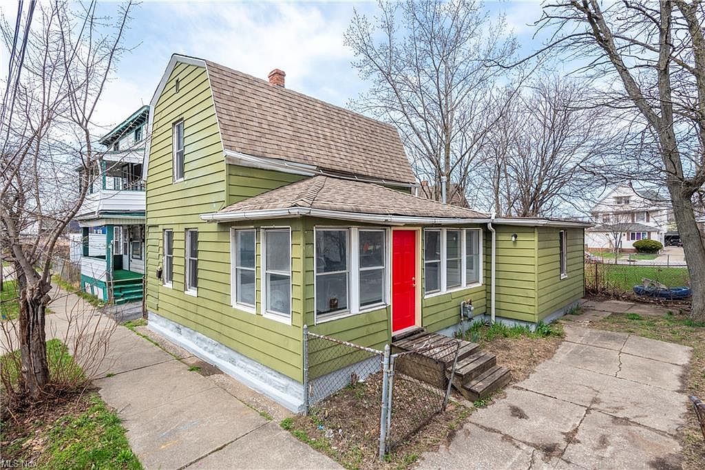 6704 Guthrie Ave Cleveland Oh 44102 Mls 4266949 Zillow