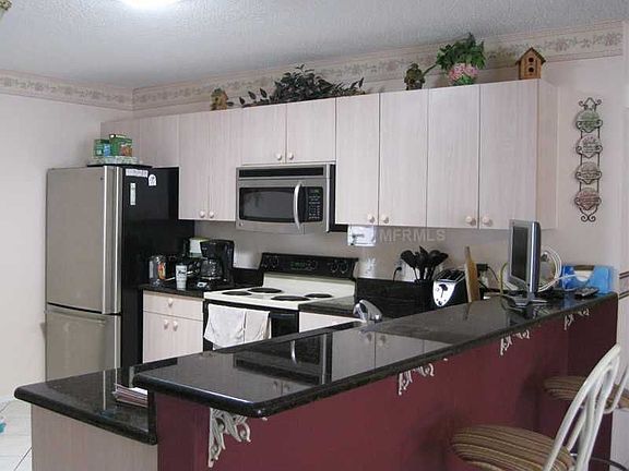 3rd image of 2162 Estevez Dr