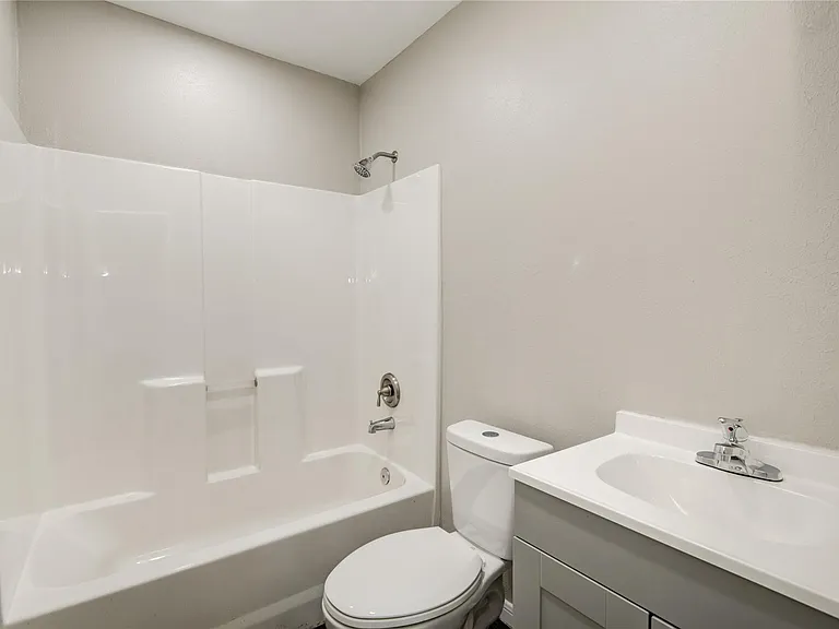418 S Kansas St — Photo 23