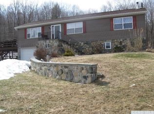 261 Calvin Cole Rd, Stephentown, NY 12169