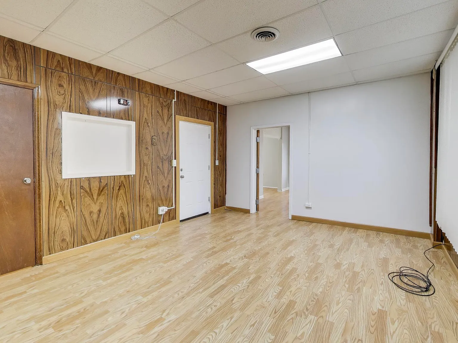 3 bed, 1.0 bath, $1,800 — Photo 3